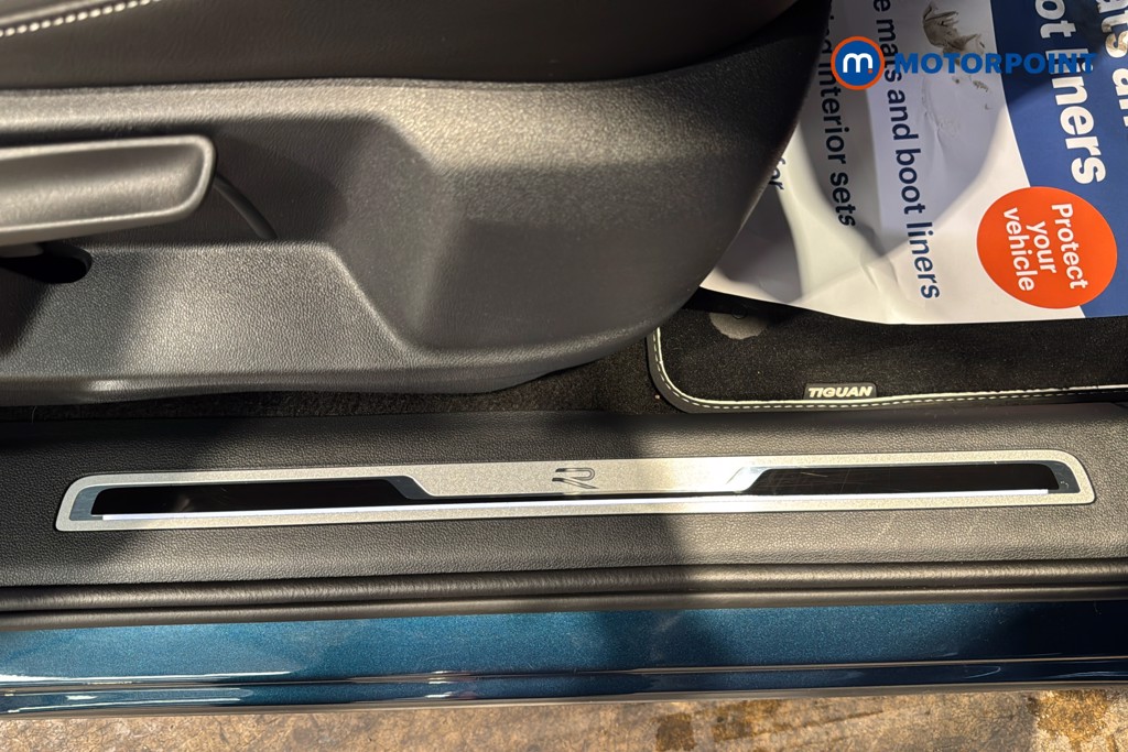 Volkswagen Tiguan R-Line Automatic Petrol SUV - Stock Number (1636438) - 27th supplementary image
