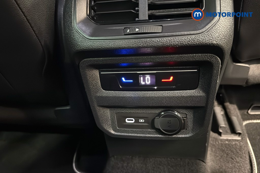 Volkswagen Tiguan R-Line Automatic Petrol SUV - Stock Number (1636438) - 30th supplementary image