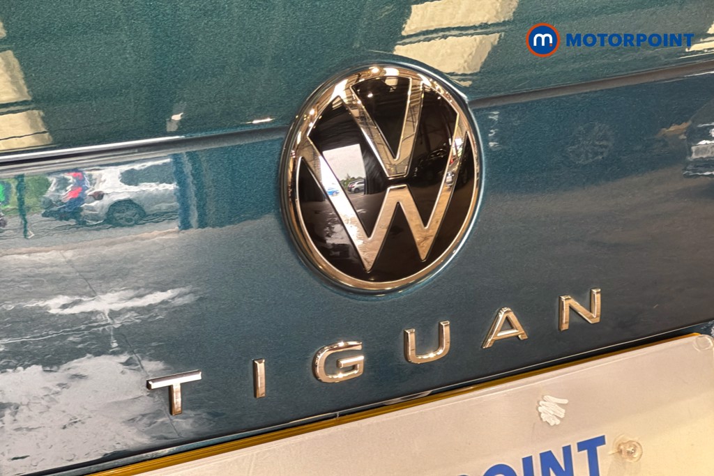 Volkswagen Tiguan R-Line Automatic Petrol SUV - Stock Number (1636438) - 37th supplementary image