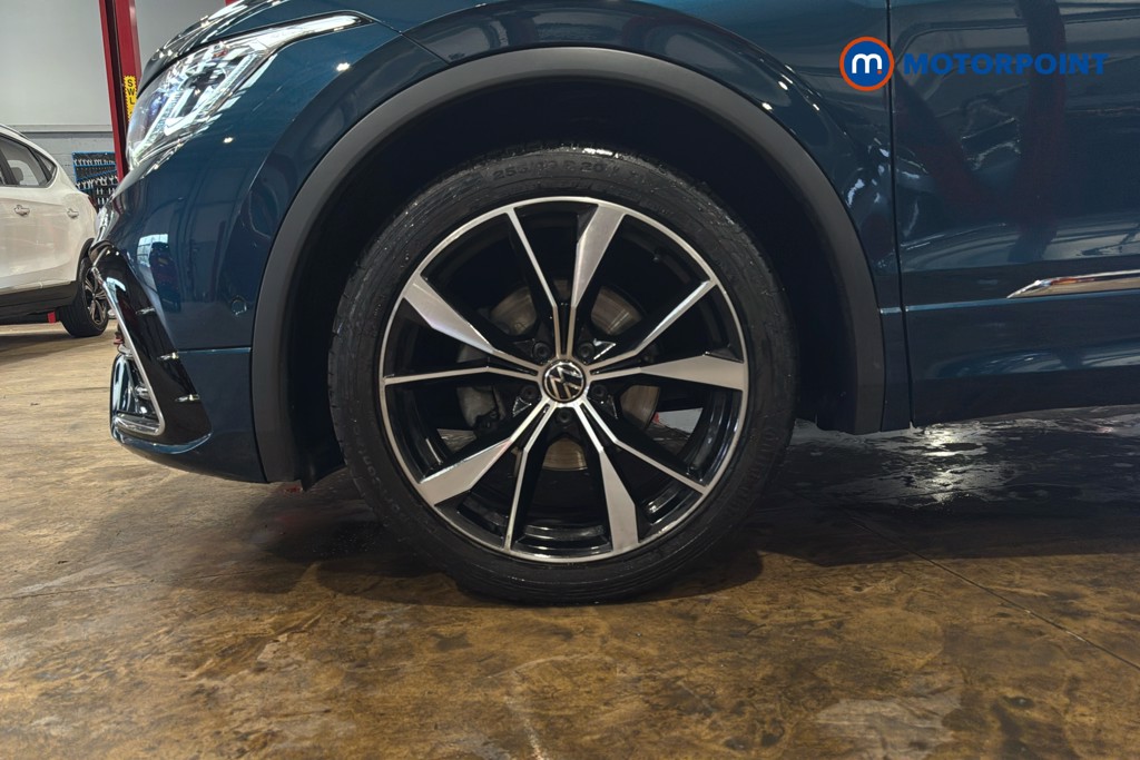 Volkswagen Tiguan R-Line Automatic Petrol SUV - Stock Number (1636438) - 47th supplementary image