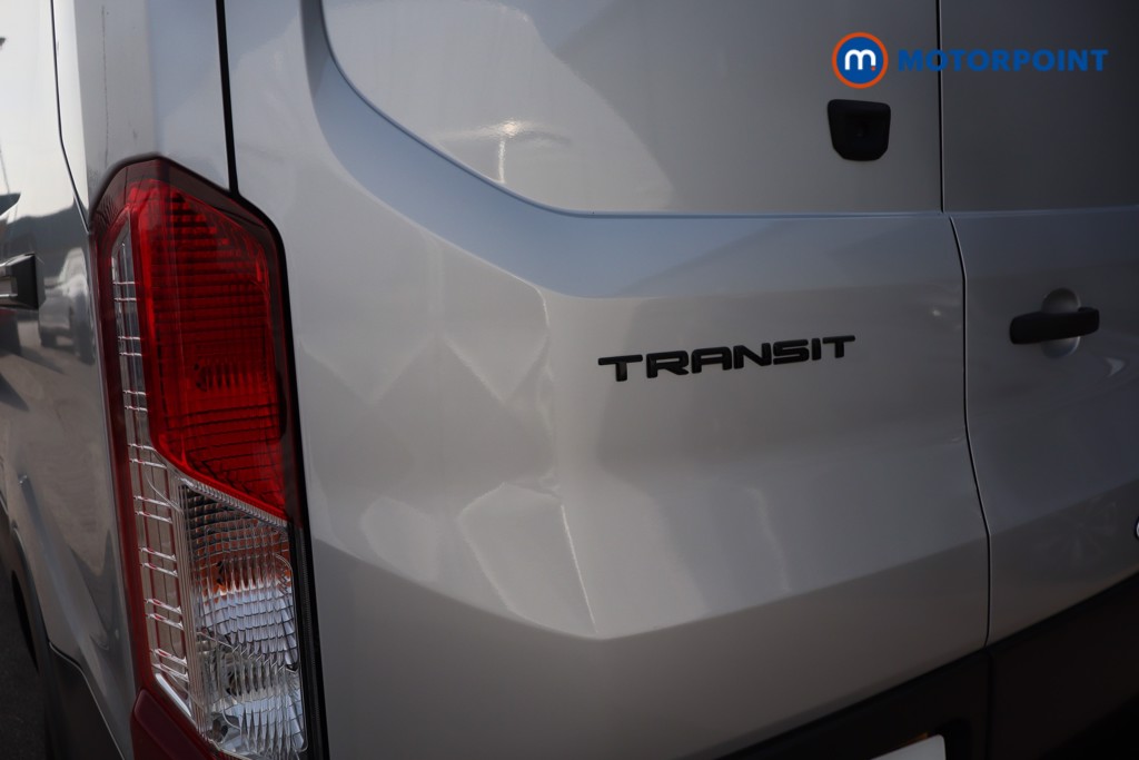 Ford Transit Limited Automatic Diesel Medium Roof Van - Stock Number (1639448) - 30th supplementary image