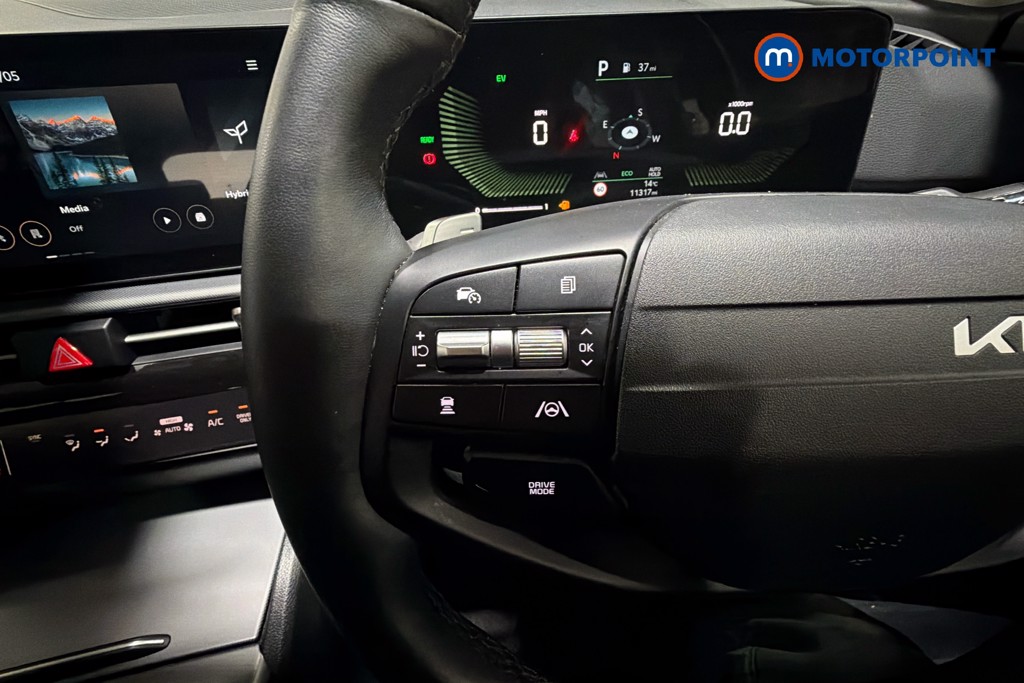 KIA Sportage Pure Automatic Petrol-Electric Hybrid SUV - Stock Number (1602036) - 3rd supplementary image
