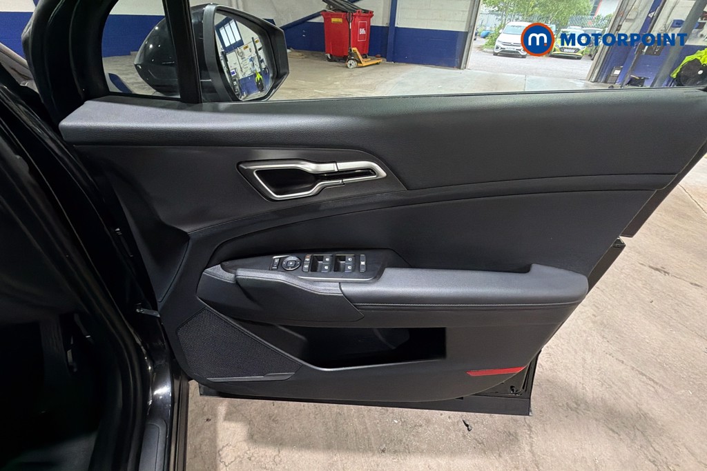 KIA Sportage Pure Automatic Petrol-Electric Hybrid SUV - Stock Number (1602036) - 19th supplementary image
