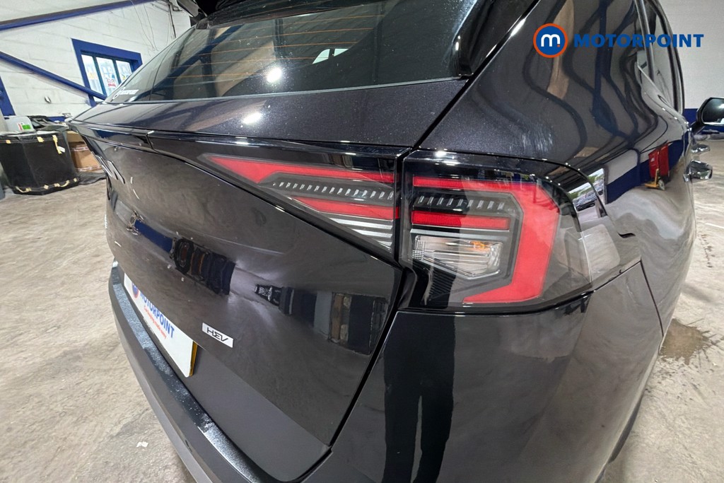 KIA Sportage Pure Automatic Petrol-Electric Hybrid SUV - Stock Number (1602036) - 38th supplementary image