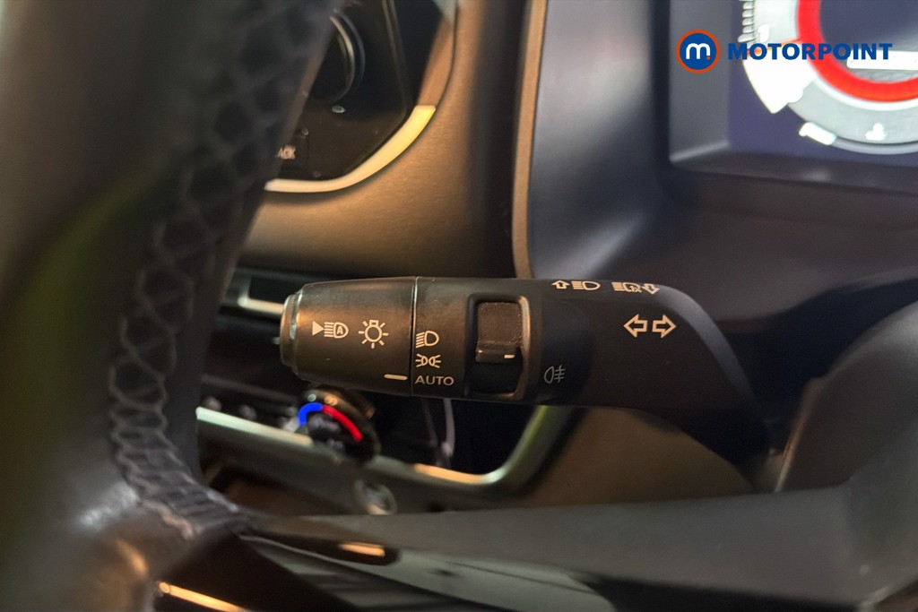 Nissan Qashqai N-Connecta Manual Petrol SUV - Stock Number (1630493) - 6th supplementary image