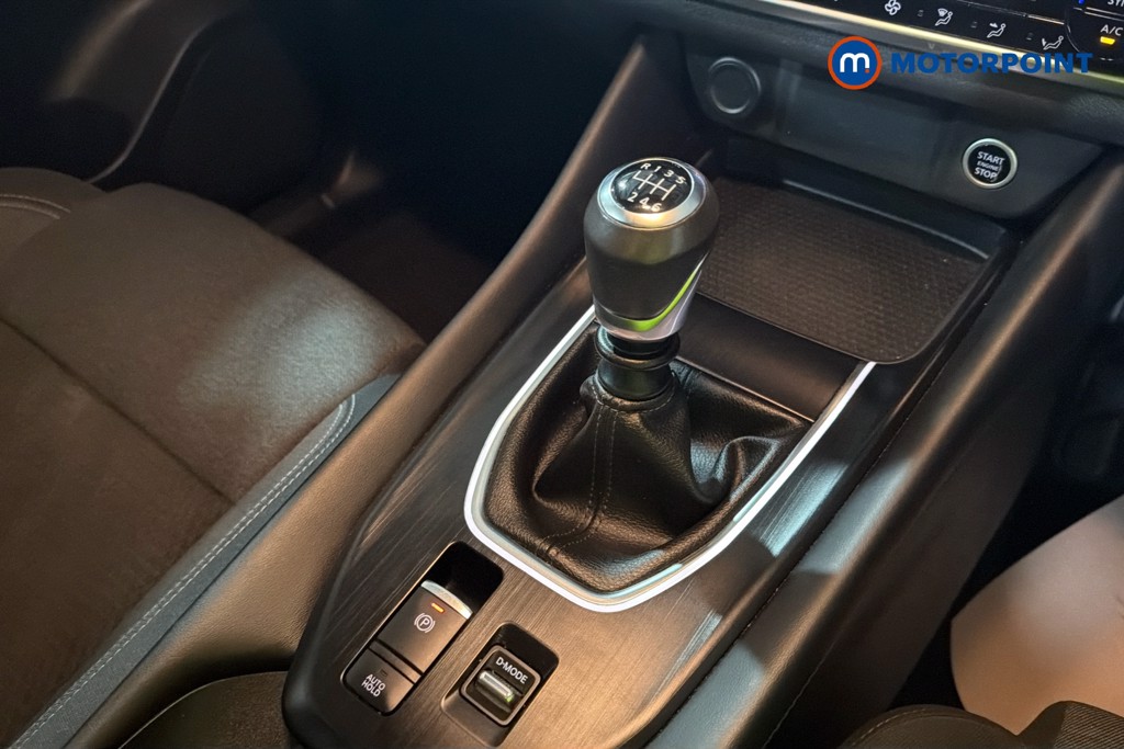 Nissan Qashqai N-Connecta Manual Petrol SUV - Stock Number (1630493) - 15th supplementary image