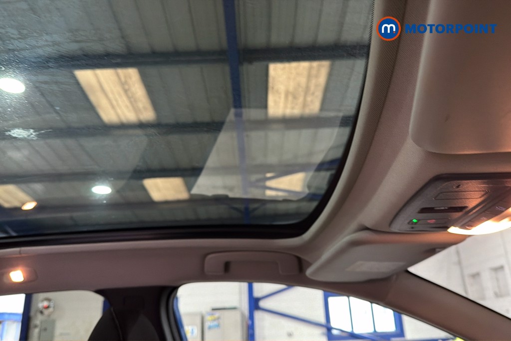 Nissan Qashqai N-Connecta Manual Petrol SUV - Stock Number (1630493) - 32nd supplementary image