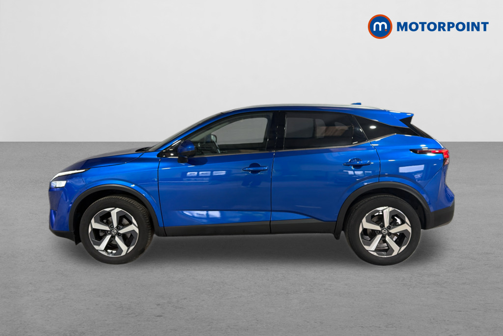 Nissan Qashqai N-Connecta Manual Petrol SUV - Stock Number (1630493) - Passenger side