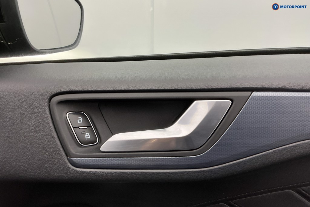 Ford Focus Active Edition Manual Petrol Hatchback - Stock Number (1631341) - 30th supplementary image