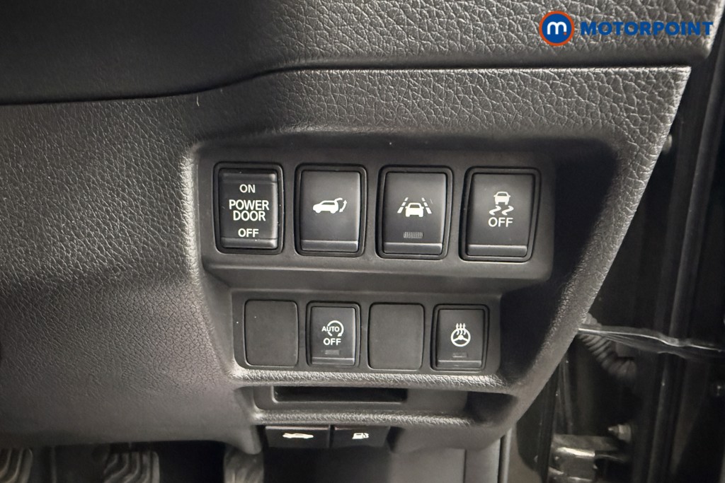 Nissan X-Trail Tekna Manual Diesel SUV - Stock Number (1631350) - 3rd supplementary image