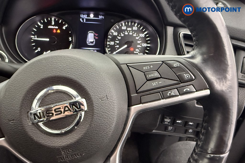 Nissan X-Trail Tekna Manual Diesel SUV - Stock Number (1631350) - 13th supplementary image