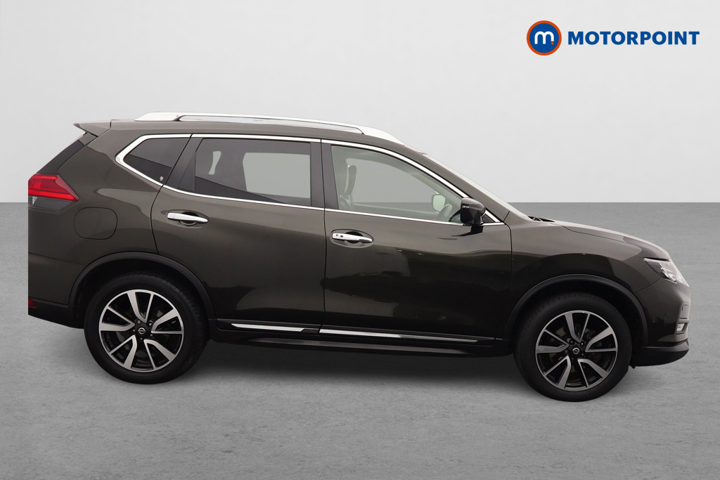 Nissan X-Trail Tekna Manual Diesel SUV - Stock Number (1631350) - Drivers side
