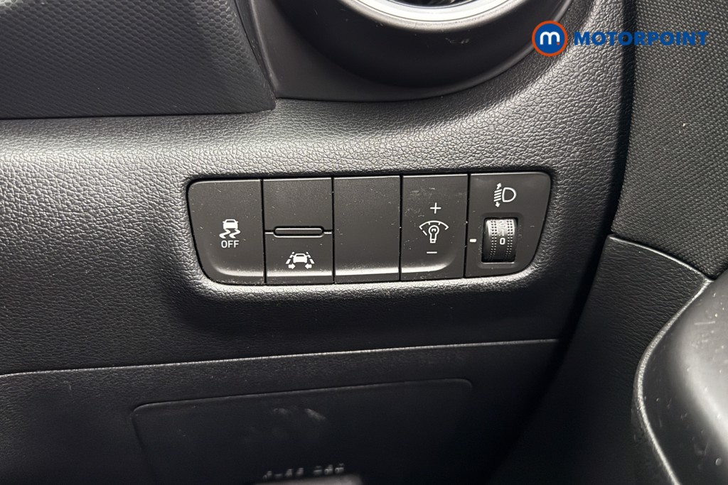 Hyundai Kona Premium Manual Petrol SUV - Stock Number (1631381) - 22nd supplementary image