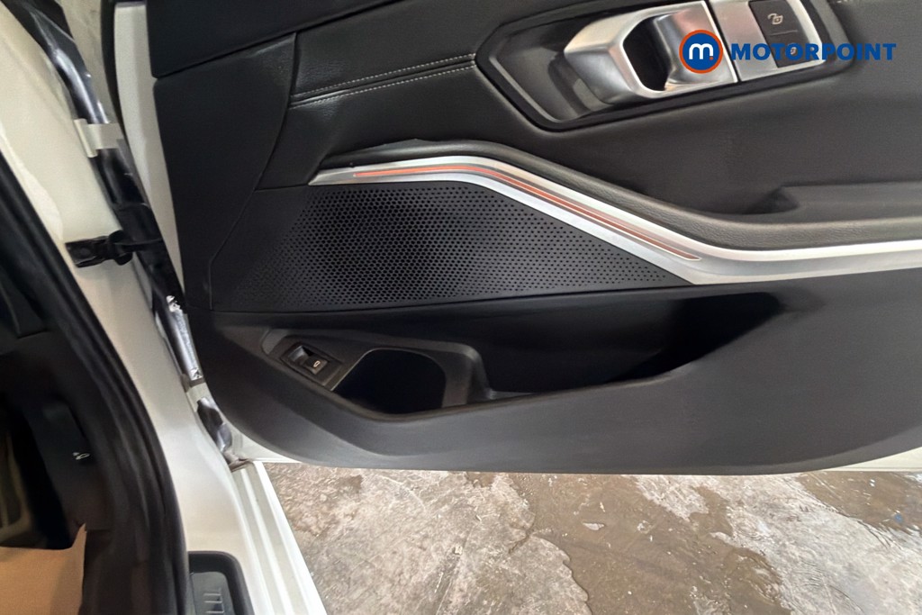 BMW 3 Series M Sport Automatic Petrol Estate - Stock Number (1631973) - 21st supplementary image