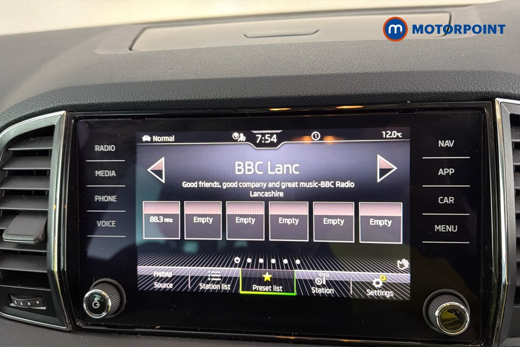 Skoda Karoq Se L Manual Petrol SUV - Stock Number (1632633) - 9th supplementary image
