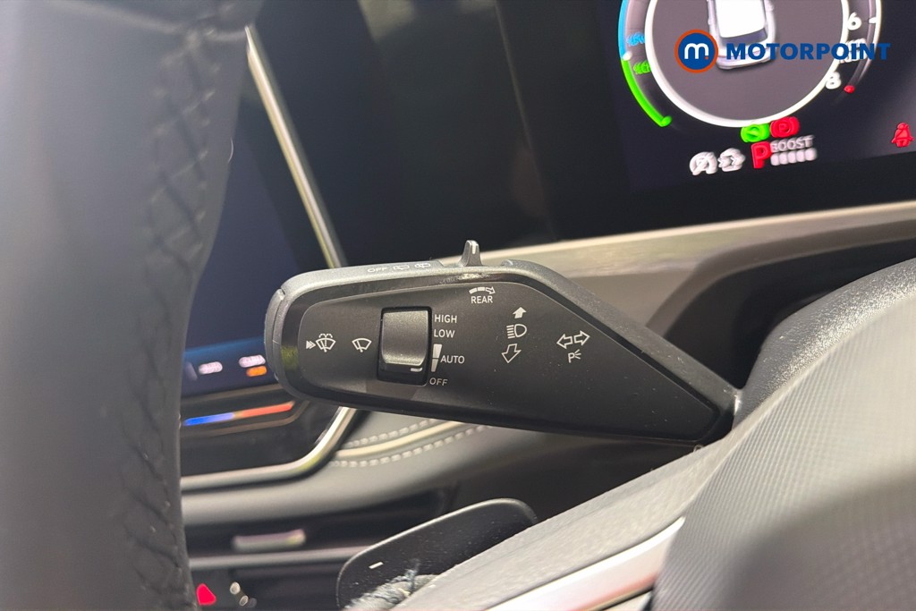 Volkswagen Passat Life Automatic Petrol Plug-In Hybrid Estate - Stock Number (1632857) - 6th supplementary image