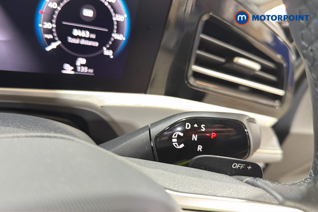 Volkswagen Passat Life Automatic Petrol Plug-In Hybrid Estate - Stock Number (1632857) - 15th supplementary image