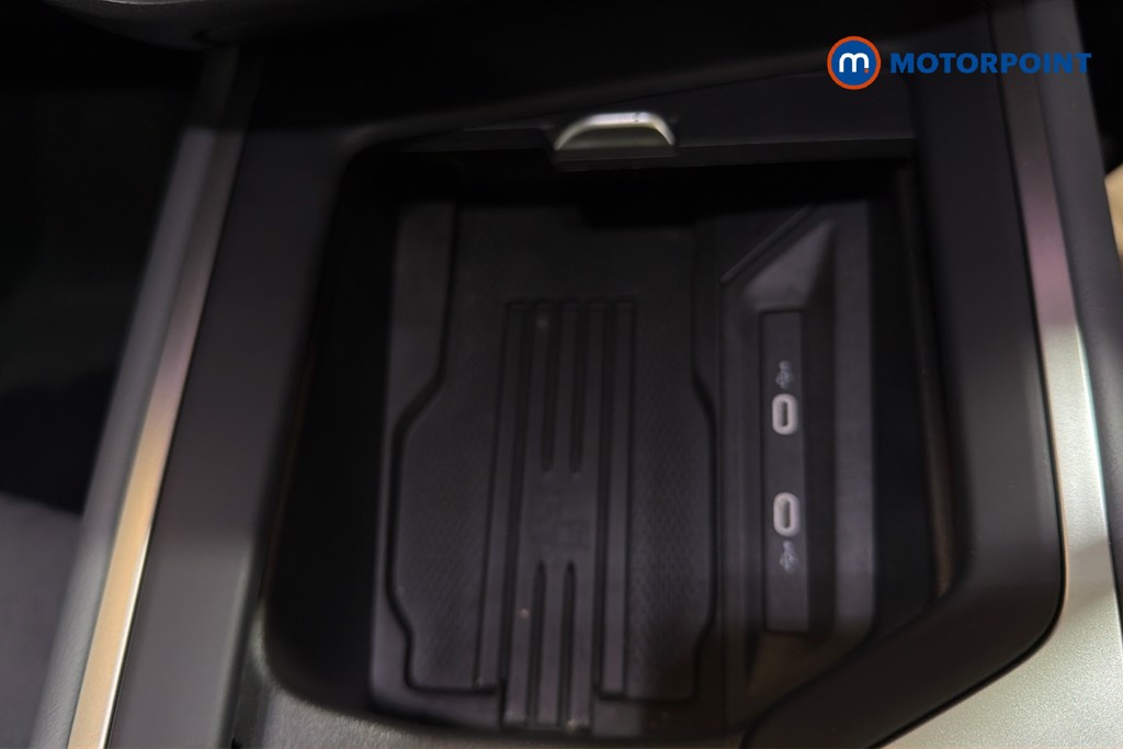 Volkswagen Passat Life Automatic Petrol Plug-In Hybrid Estate - Stock Number (1632857) - 17th supplementary image