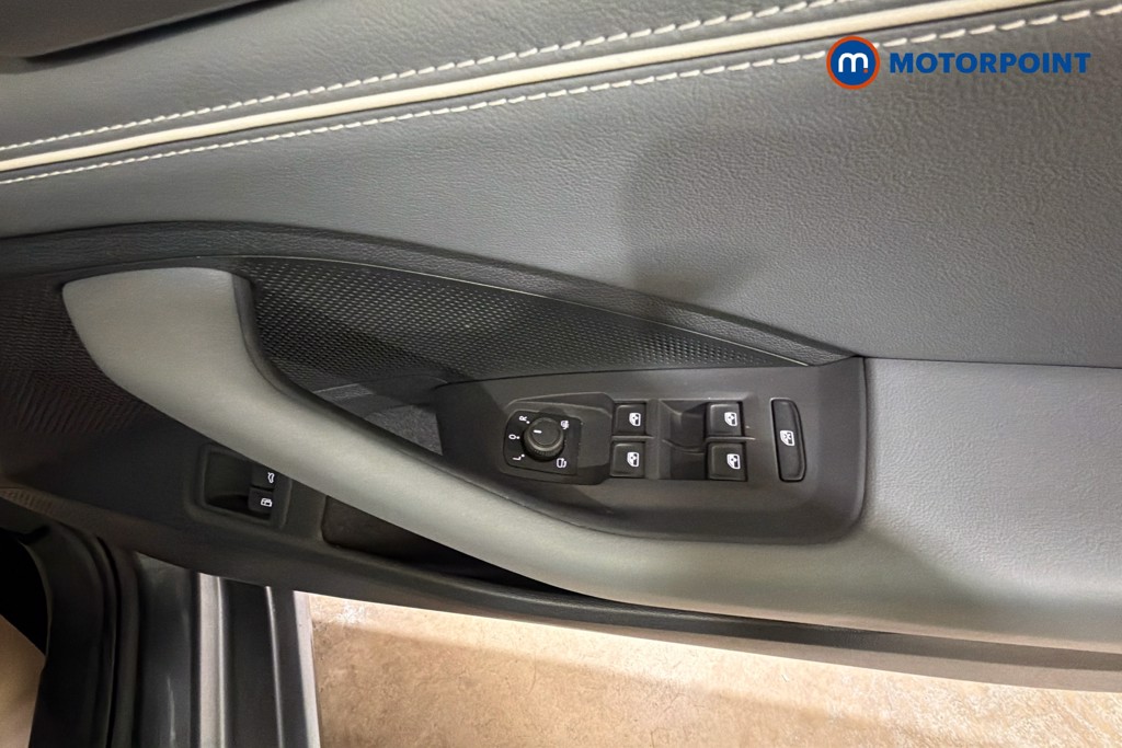 Volkswagen Passat Life Automatic Petrol Plug-In Hybrid Estate - Stock Number (1632857) - 20th supplementary image
