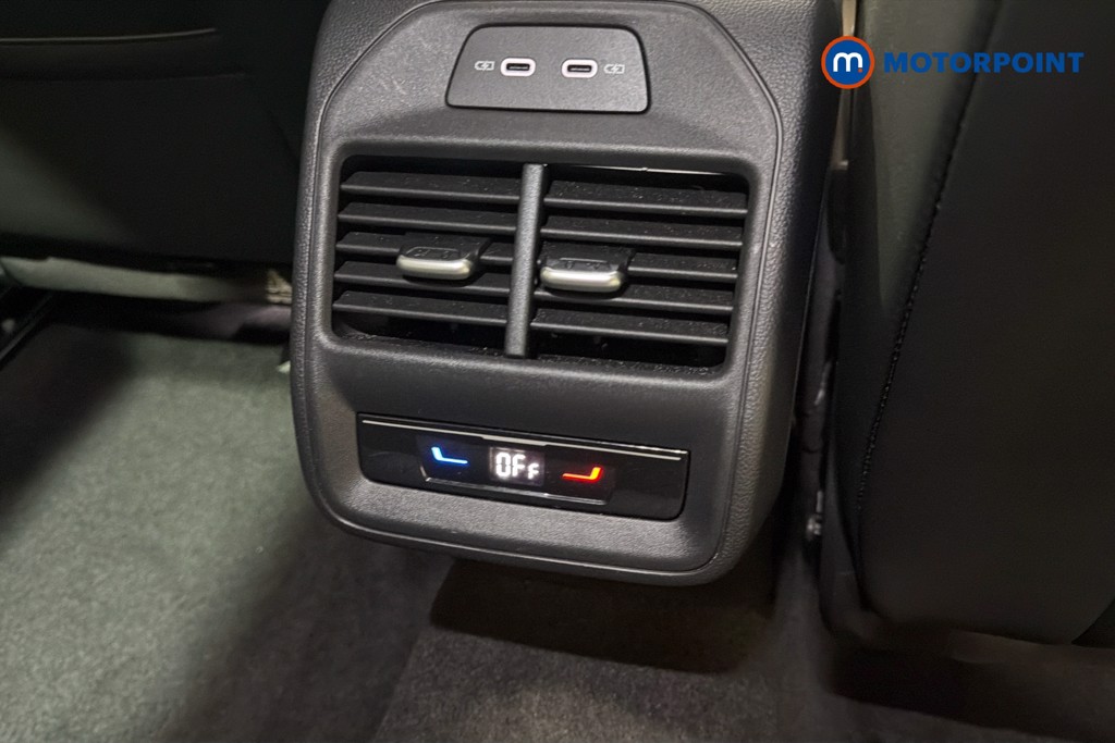 Volkswagen Passat Life Automatic Petrol Plug-In Hybrid Estate - Stock Number (1632857) - 30th supplementary image