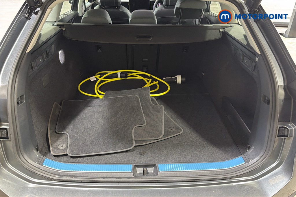 Volkswagen Passat Life Automatic Petrol Plug-In Hybrid Estate - Stock Number (1632857) - 33rd supplementary image