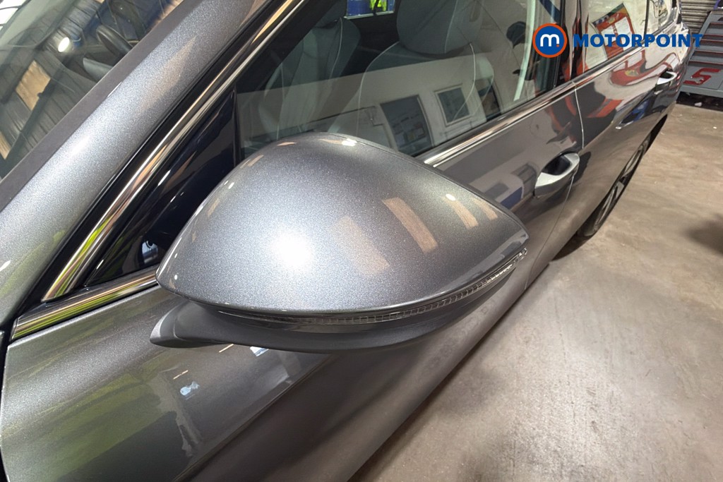 Volkswagen Passat Life Automatic Petrol Plug-In Hybrid Estate - Stock Number (1632857) - 43rd supplementary image