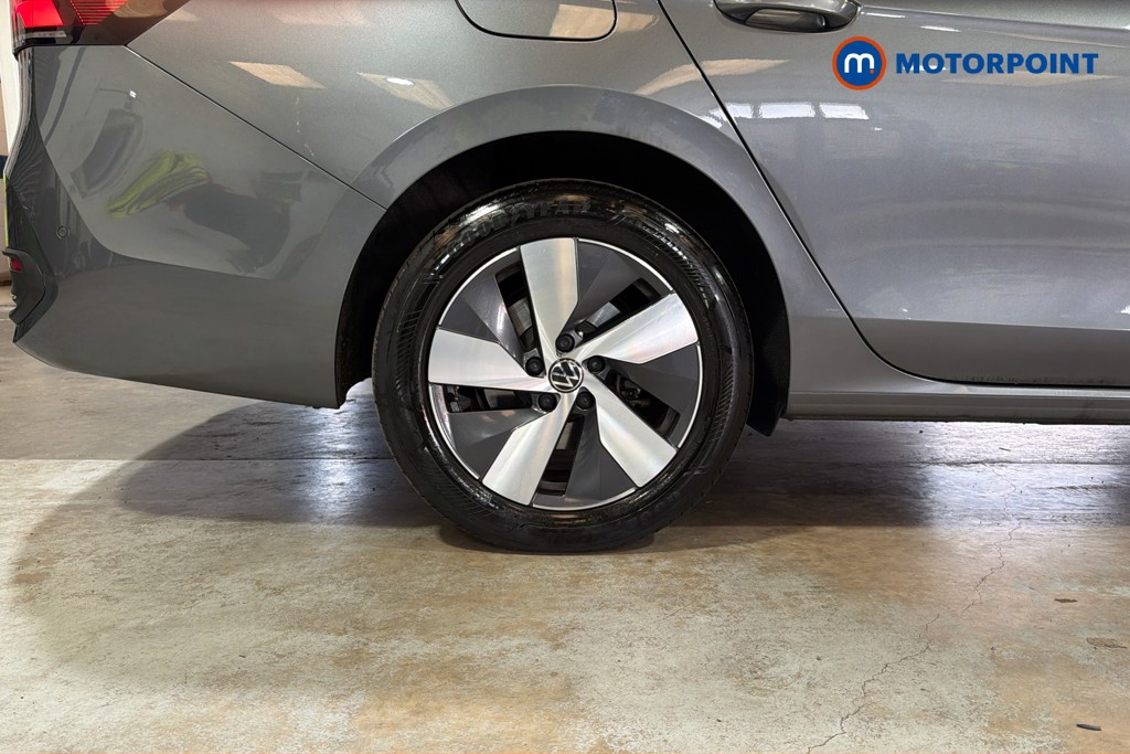 Volkswagen Passat Life Automatic Petrol Plug-In Hybrid Estate - Stock Number (1632857) - 49th supplementary image