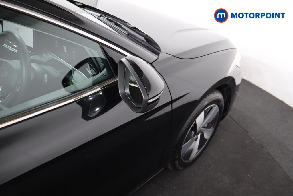 Volkswagen Passat Life Automatic Petrol Plug-In Hybrid Estate - Stock Number (1632900) - 19th supplementary image