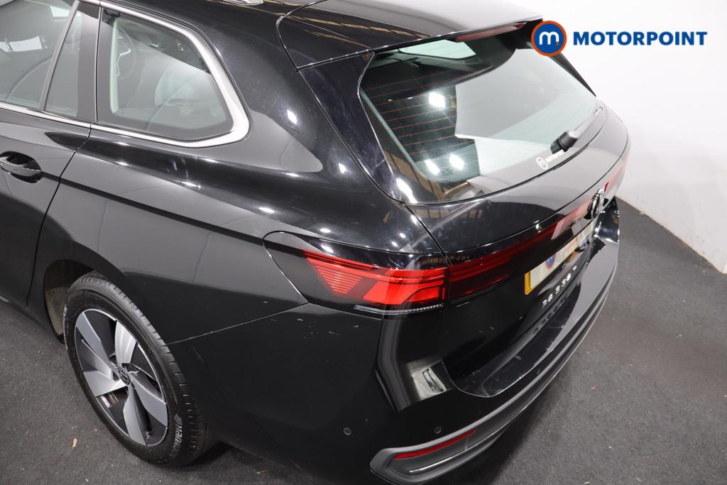 Volkswagen Passat Life Automatic Petrol Plug-In Hybrid Estate - Stock Number (1632900) - 24th supplementary image