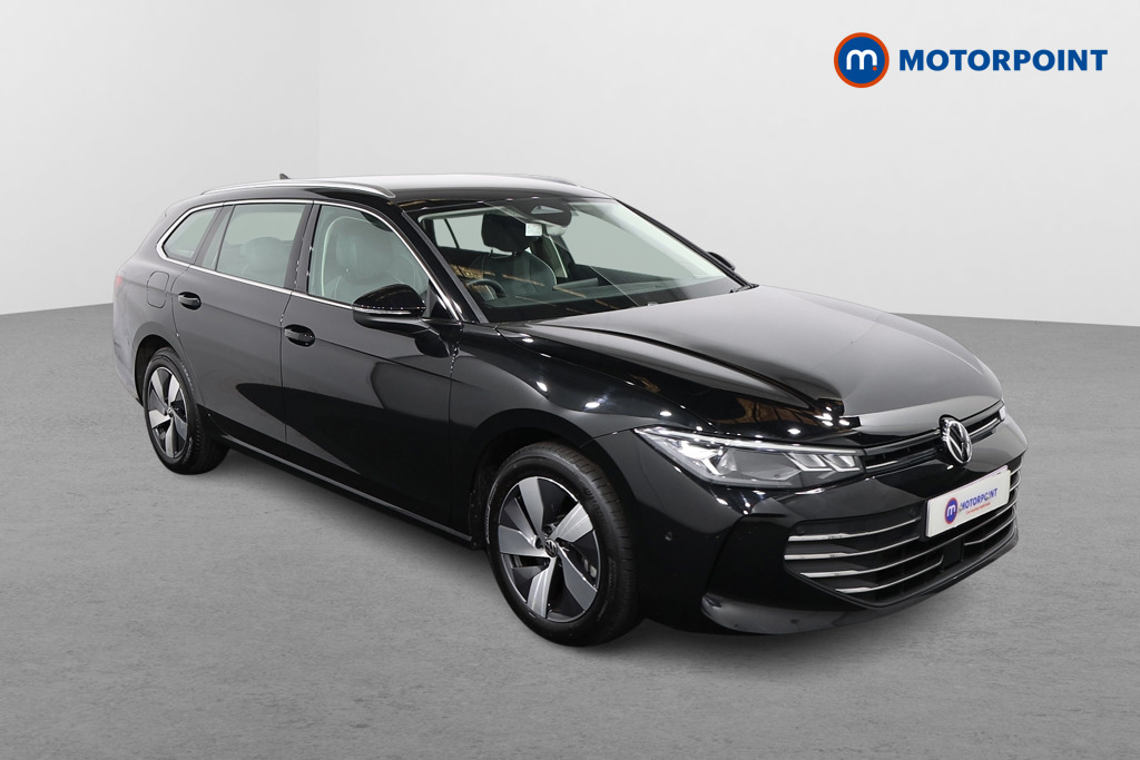 Volkswagen Passat Life Automatic Petrol Plug-In Hybrid Estate - Stock Number (1632900) - Drivers side front corner