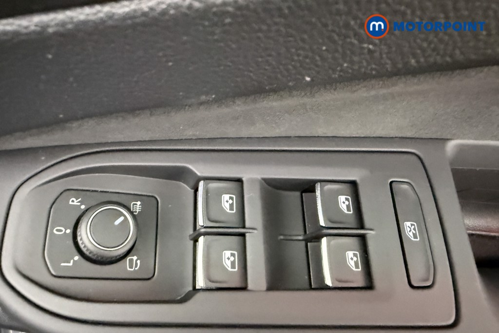 Volkswagen Golf GTE Automatic Petrol Plug-In Hybrid Hatchback - Stock Number (1632919) - 20th supplementary image
