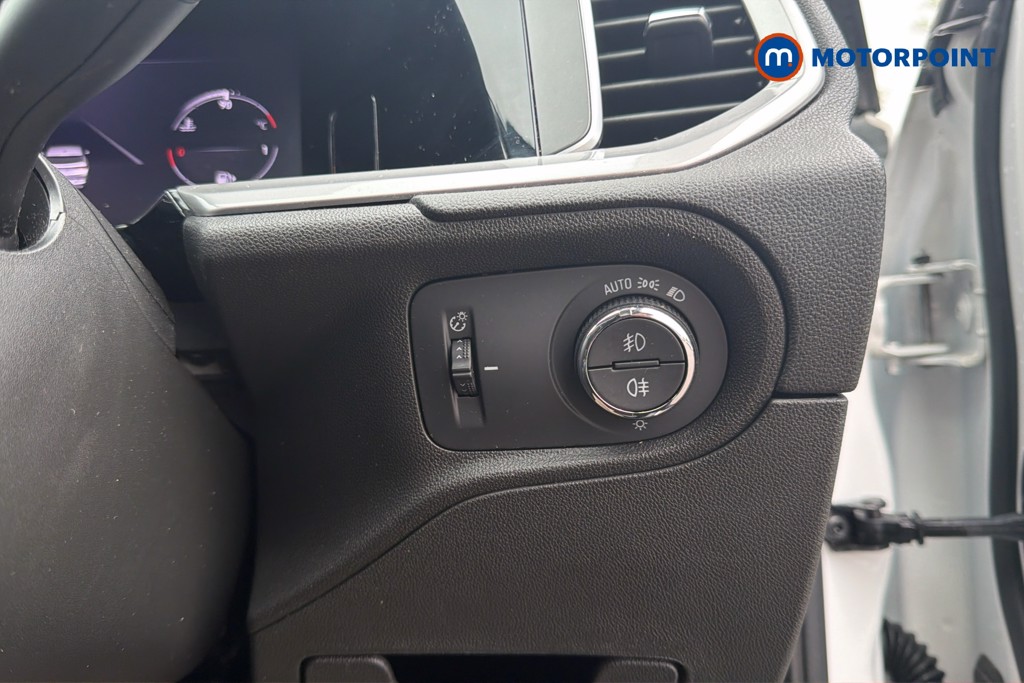 Vauxhall Grandland Ultimate Manual Petrol SUV - Stock Number (1633153) - 18th supplementary image