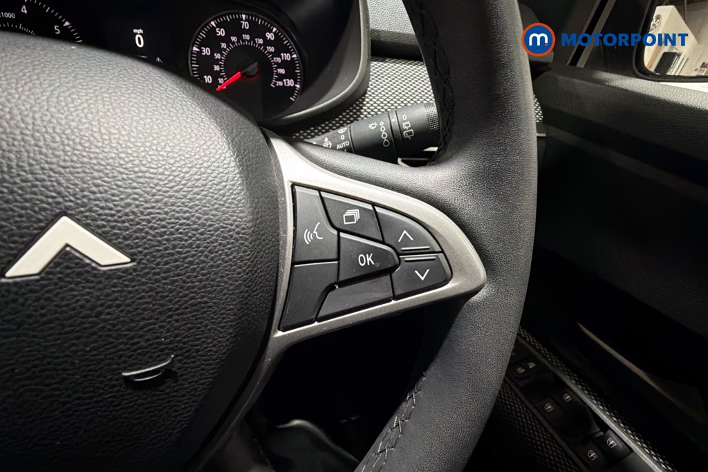Dacia Sandero Expression Manual Petrol Hatchback - Stock Number (1633477) - 4th supplementary image