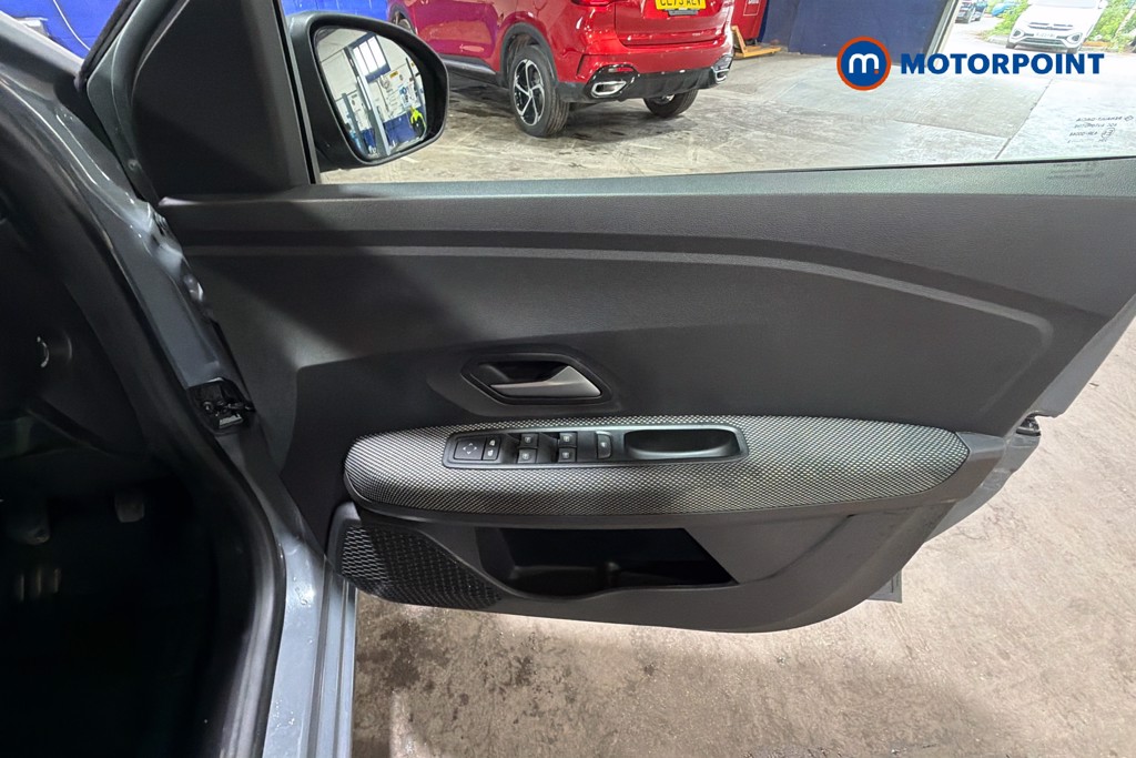 Dacia Sandero Expression Manual Petrol Hatchback - Stock Number (1633477) - 19th supplementary image