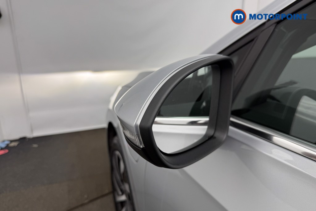 Volkswagen Golf Style Automatic Petrol Plug-In Hybrid Hatchback - Stock Number (1633663) - 32nd supplementary image