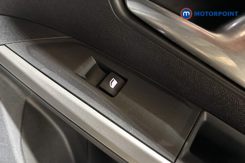 Peugeot 3008 Allure Automatic Petrol SUV - Stock Number (1633841) - 31st supplementary image