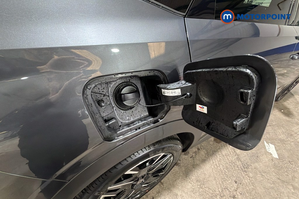 Peugeot 3008 Allure Automatic Petrol SUV - Stock Number (1633841) - 41st supplementary image