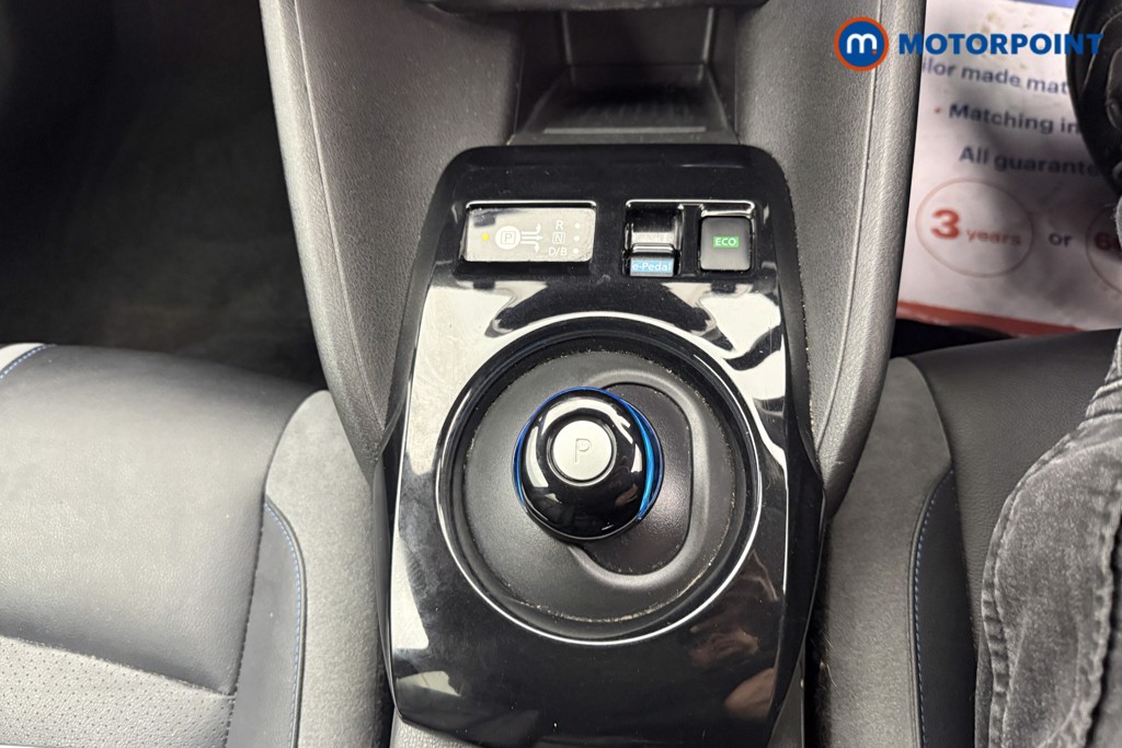 Nissan Leaf Tekna Automatic Electric Hatchback - Stock Number (1633860) - 9th supplementary image