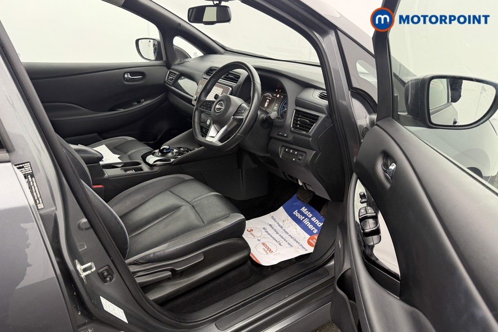 Nissan Leaf Tekna Automatic Electric Hatchback - Stock Number (1633860) - 1st supplementary image