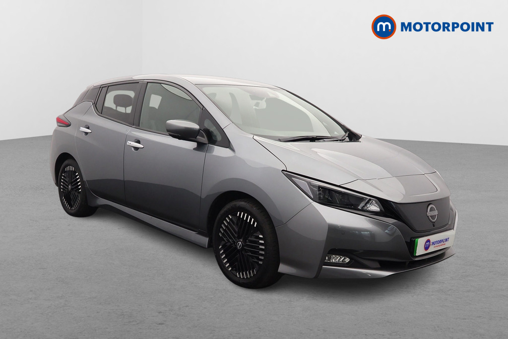 Nissan Leaf Tekna Automatic Electric Hatchback - Stock Number (1633860) - Drivers side front corner