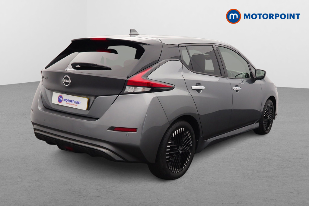 Nissan Leaf Tekna Automatic Electric Hatchback - Stock Number (1633860) - Drivers side rear corner