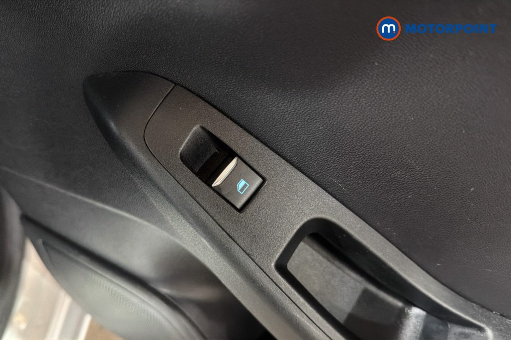 Ford Fiesta Titanium X Manual Petrol Hatchback - Stock Number (1634262) - 30th supplementary image