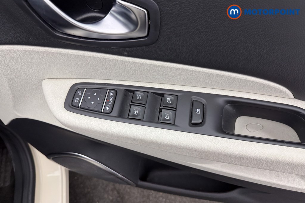 Renault Captur Gt Line Manual Petrol SUV - Stock Number (1634543) - 3rd supplementary image
