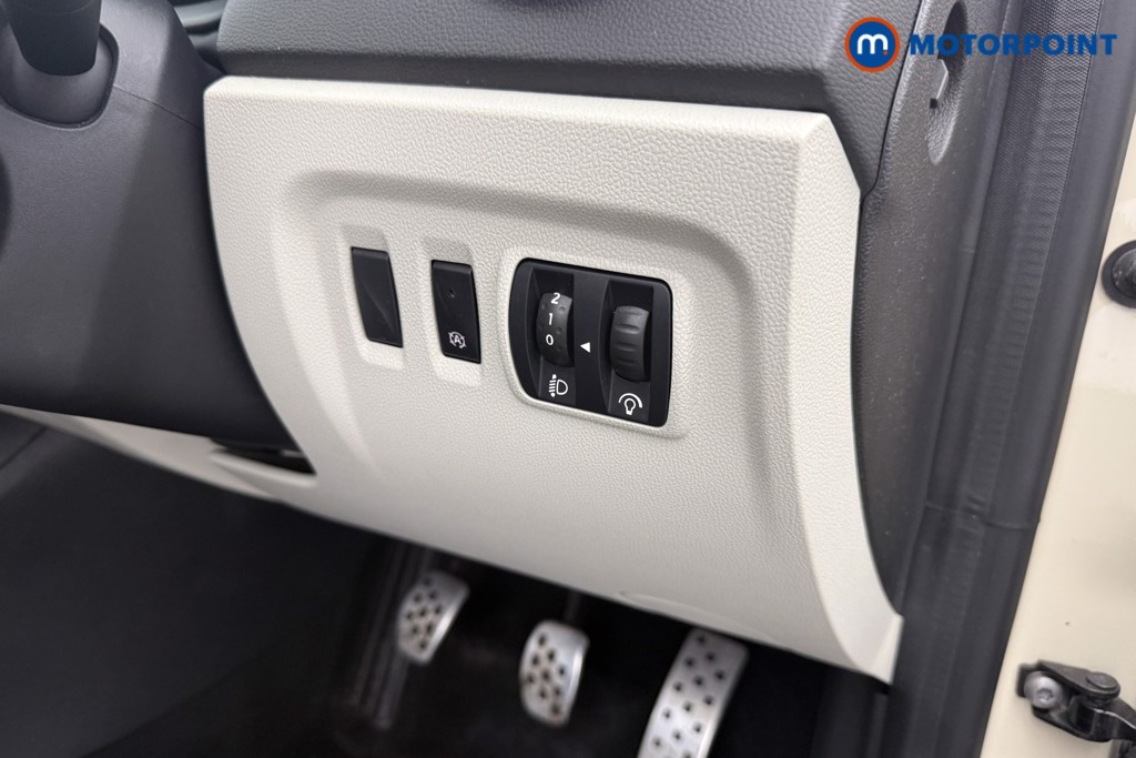 Renault Captur Gt Line Manual Petrol SUV - Stock Number (1634543) - 4th supplementary image