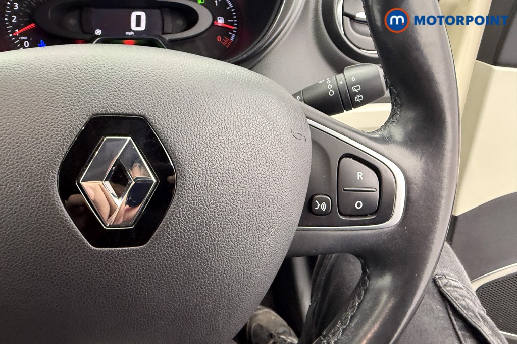 Renault Captur Gt Line Manual Petrol SUV - Stock Number (1634543) - 16th supplementary image
