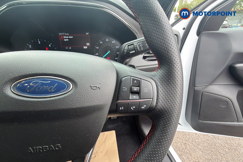 Ford Focus St-Line Automatic Diesel Hatchback - Stock Number (1634555) - 4th supplementary image