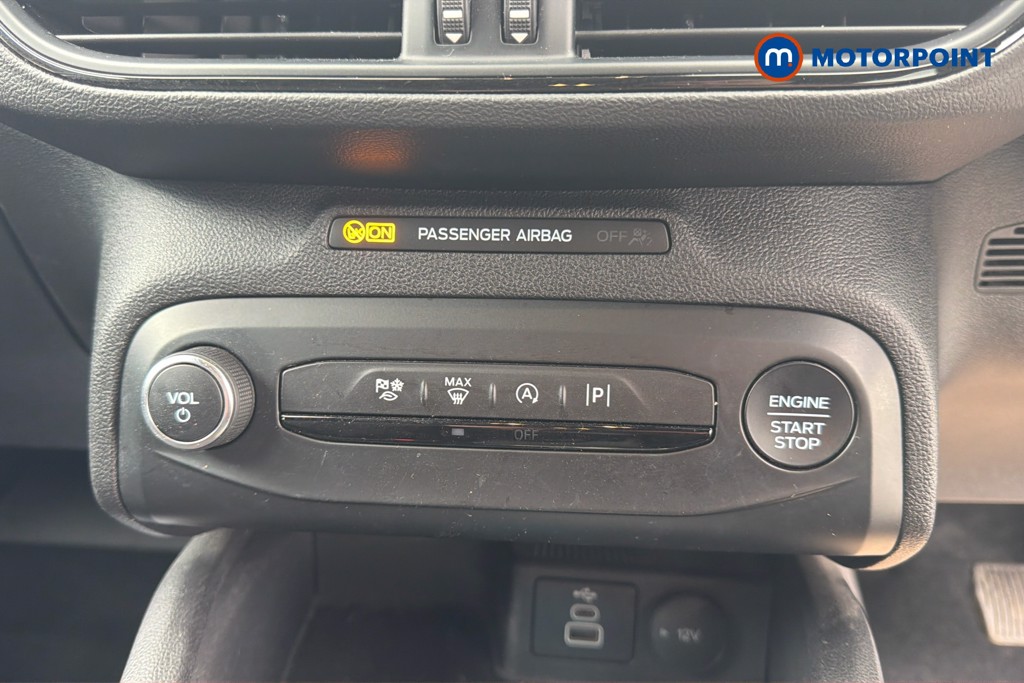 Ford Focus St-Line Automatic Diesel Hatchback - Stock Number (1634555) - 12th supplementary image