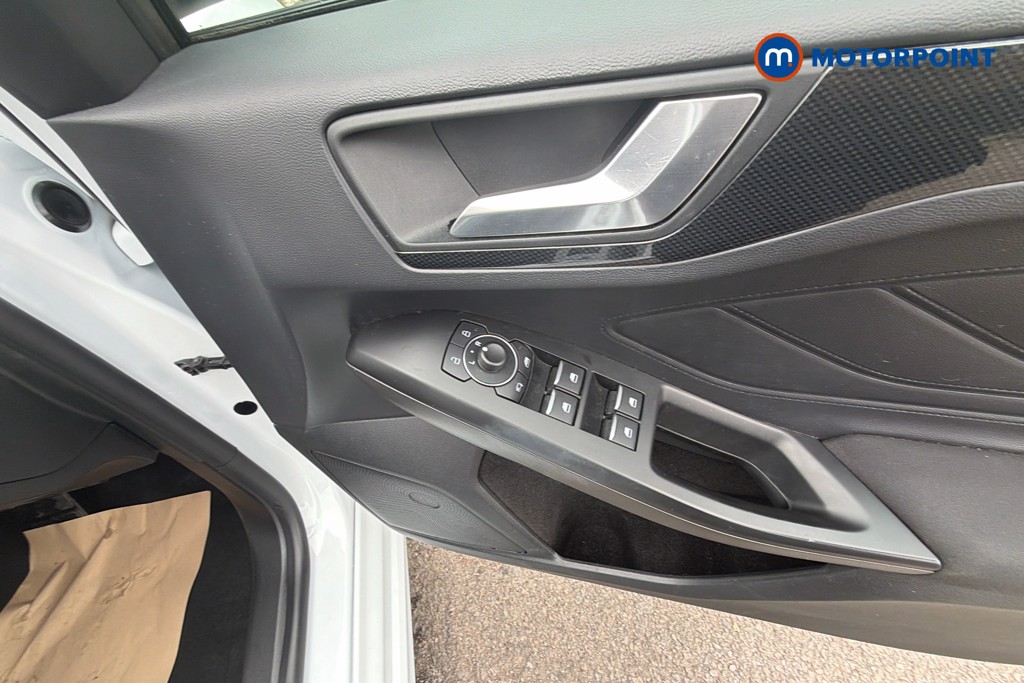 Ford Focus St-Line Automatic Diesel Hatchback - Stock Number (1634555) - 20th supplementary image