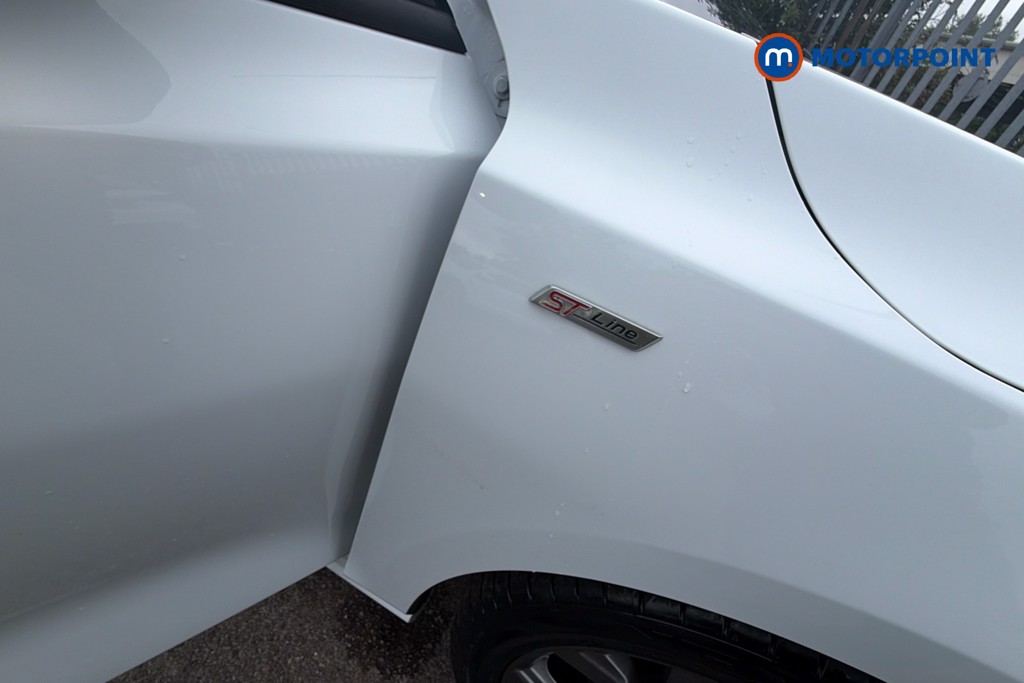 Ford Focus St-Line Automatic Diesel Hatchback - Stock Number (1634555) - 46th supplementary image