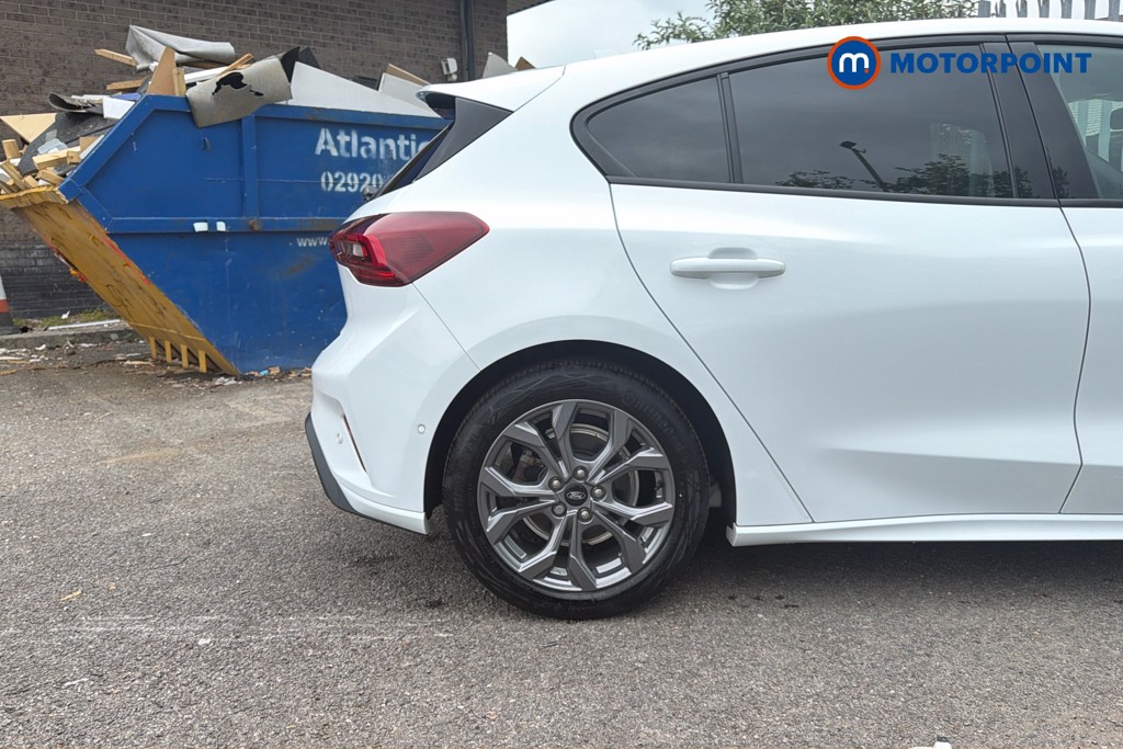 Ford Focus St-Line Automatic Diesel Hatchback - Stock Number (1634555) - 49th supplementary image
